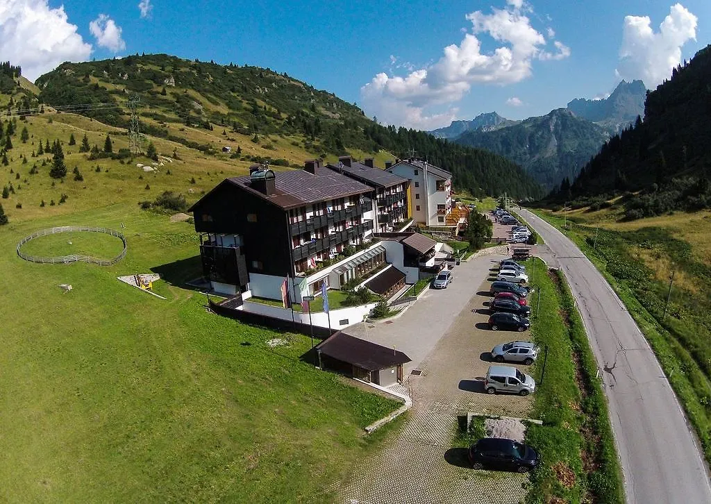 Residence Campolongo Arabba Hotel apartamentowy
